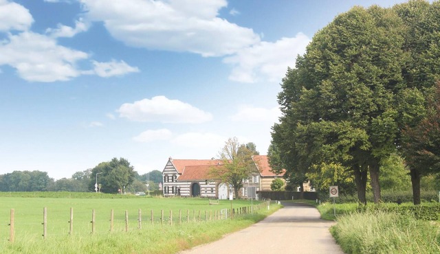 This characteristic square square farmhouse is beautifully situated in the South Limburg hills.