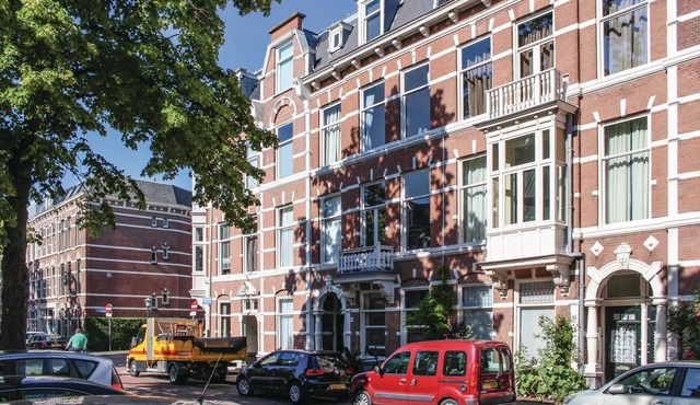 This charming townhouse in The Hague offers the ideal combination of a nice city trip and a relaxing