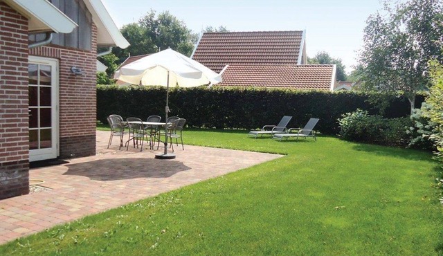 This comfortable luxury villa is located in the vacation park Buitengoed Het Lageveld. Next to the park is a swimming lake (36 ha) - a swimming and recreational paradise in the summer months.