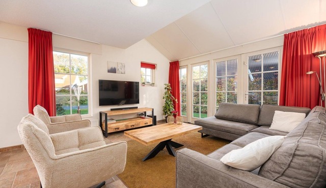 This comfortable luxury villa is located on vacation park Buitengoed Het Lageveld.