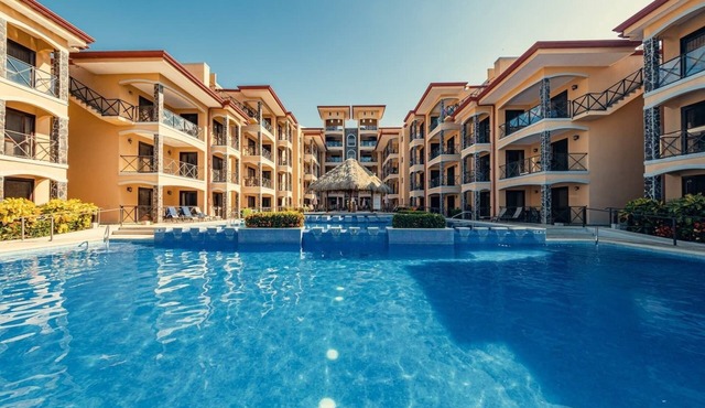 This condominium is a 2 bedroom(s), 2 bathrooms, located in Jaco, Provincia de Puntarenas.