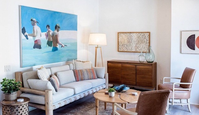 This cottage is a 1 bedroom(s), 1 bathrooms, located in Montecito, CA.