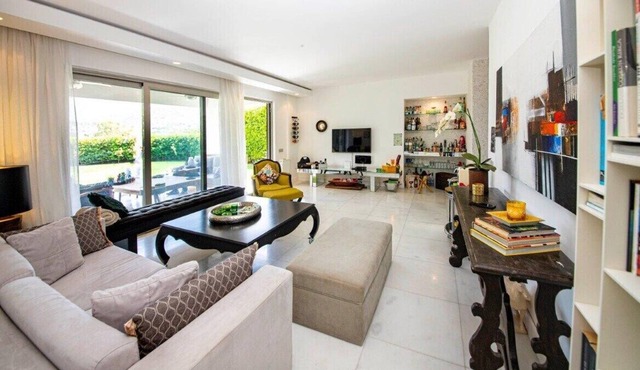 This house is a 1 bedroom(s), 3 bathrooms, located in Bodrum, Muğla.