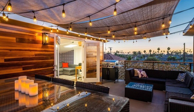 This house is a 3 bedroom(s), 2 bathrooms, located in Oceanside, CA.