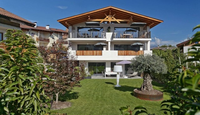 This house is centrally located and yet very quiet.