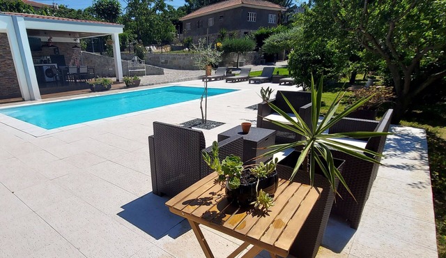 This house is ideal for 4 tourists. It offers a private pool, a closed garden .