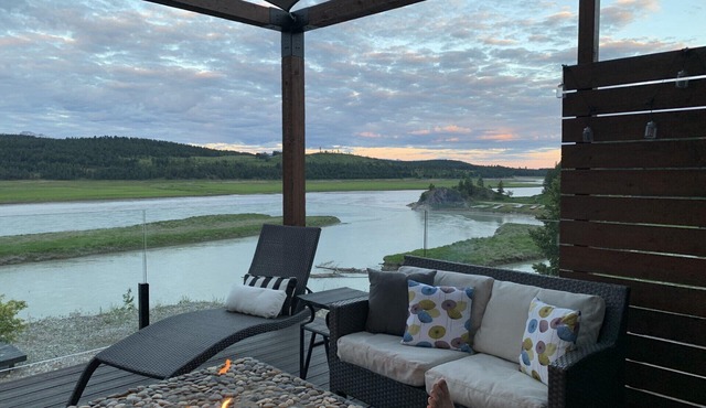 This is 5 Star. Lake Koocanusa Style! -Waterfront,