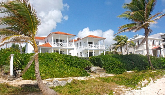 This is a beachfront 3 bedroom, 3 bathroom villa, family-friendly activities