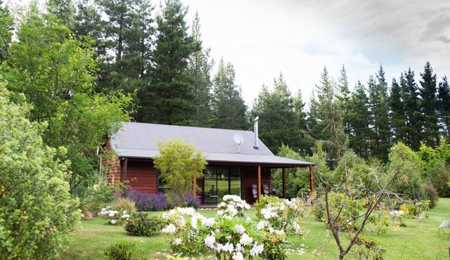 This is the stand alone, andquot;Drive Cottageandquot; .