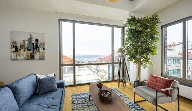 This loft is a 2 bedroom(s), 2 bathrooms, located in Şişli, İstanbul.