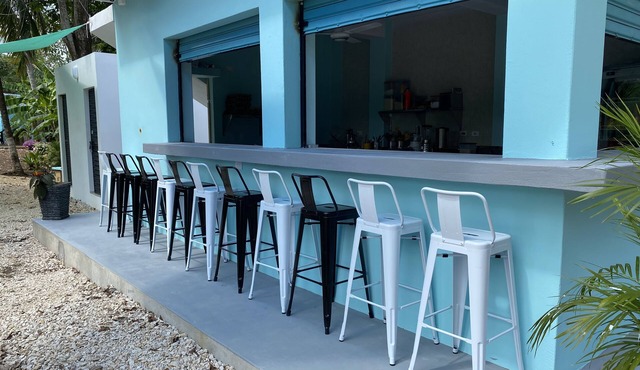 this place will bring lots of peace to enjoy the sun and the beach!