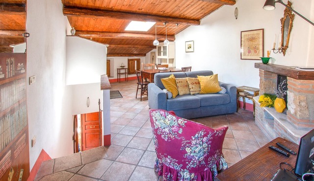 This vacation apartment is located in the center of the medieval town of Sorano.