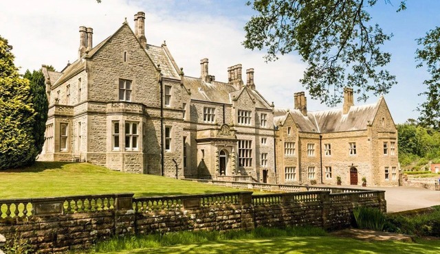 Thistlebrook Hall - Ten Bedroom Villa, Sleeps 20