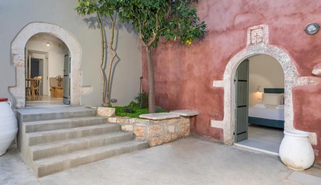 Tholos Cottage