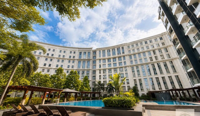 Thoughtfully designed studio at 81 Newport Pool & Gym Walk to NAIA T3