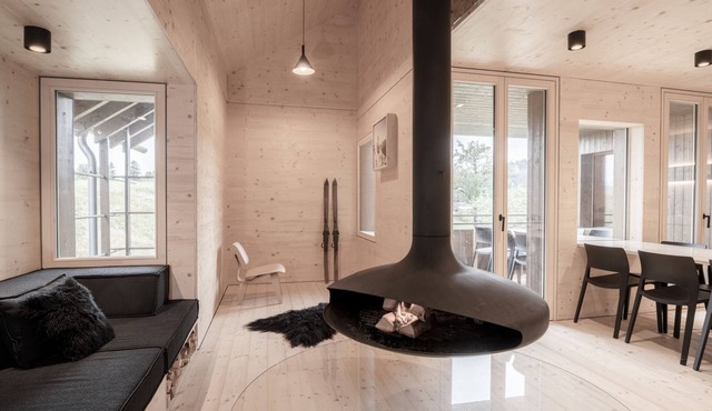 Three-Bedroom House with Fireplace (Chalet Louise)