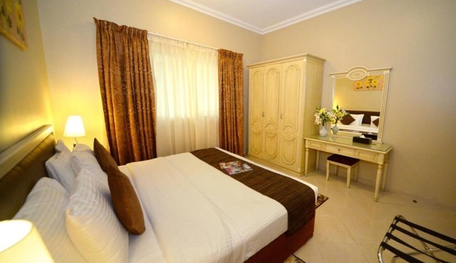 Three Bedroom Apartment Near Al Burj Square