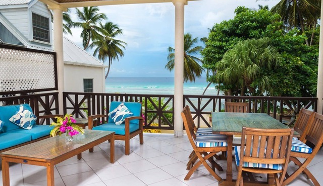 Three Bedroom Apartment on the Beach