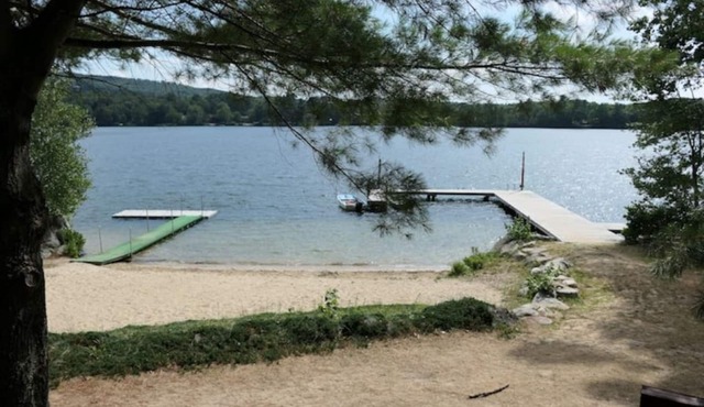 Three bedroom Cabin on Rust Pond Beach
