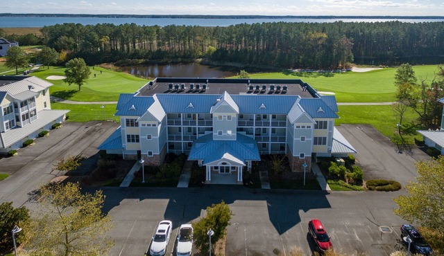 Three bedroom condo in The Peninsula! ~
