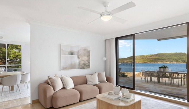 Three Bedroom Harbourfront Townhouse in Manly!