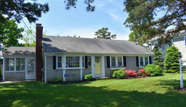 Three bedroom home sleeping 6 in Wrinkle Point!