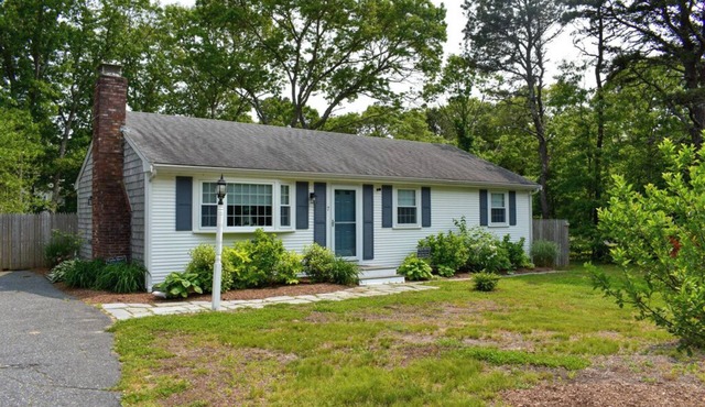 Three bedroom home with central air conditioning
