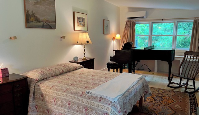 Three bedroom house near Bard College with wood burning stove & baby grand piano