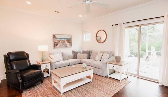 Three-bedroom luxury near all the island has to offer!