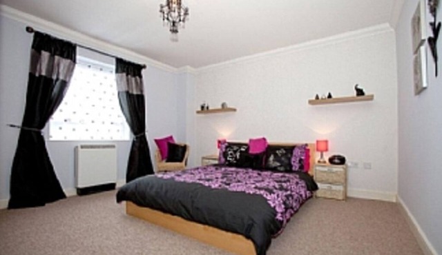 Three Bedroomed Ground Floor Apartment in York City Centre with Parking