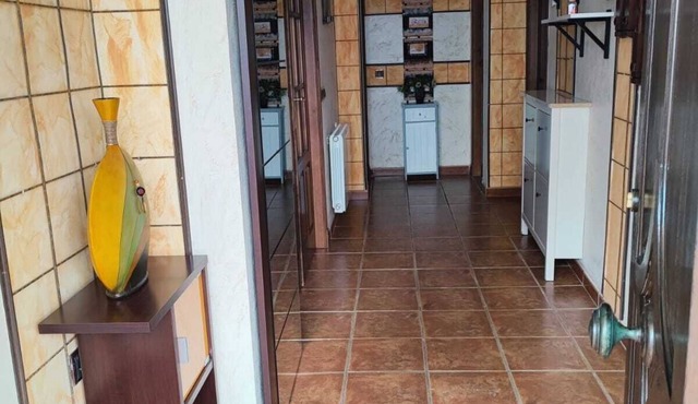 Three bedrooms five bathrooms patio with pool private parking