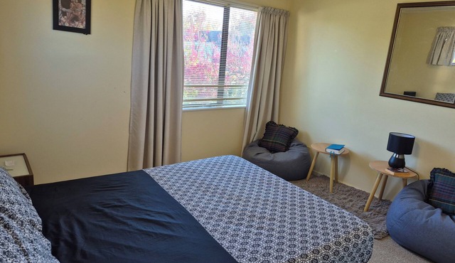 Three Beds in the Heart of the Royal City