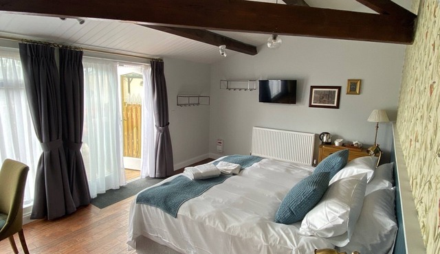 Three Bishops Inn