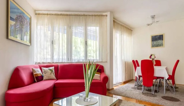 Three BR ✦ Fully equipped large apartment✦ City center and beach proximity ✦