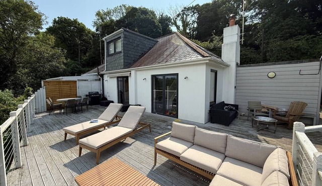 Three Quarter Cottage