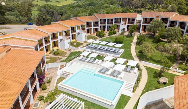 Three-Room Suite: 70 sq m (maximum 6 guests + 1 infant in a cot - 0-2 years old), consisting of a living room with a double sofa bed, a double bedroom and a bedroom with twin beds, a bathroom with shower, and a kitchenette.Some three-room apartments have