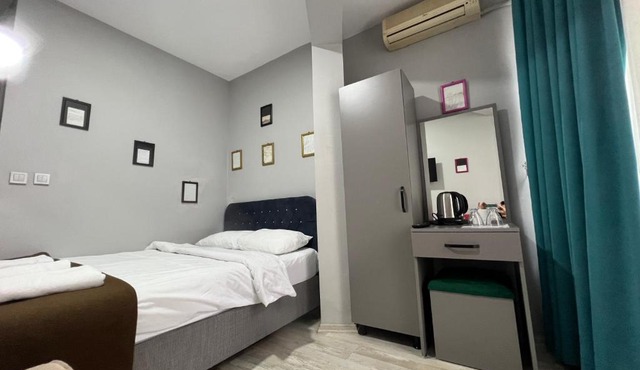 Three Rooms suites