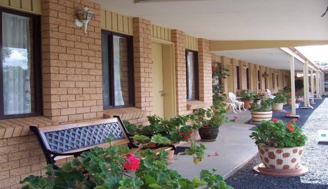 Three Ways Motel