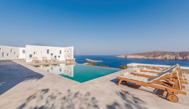 Thrilling Beachfront Mykonos Villa | Villa Thalassa | 7 Bedrooms | Seaviews