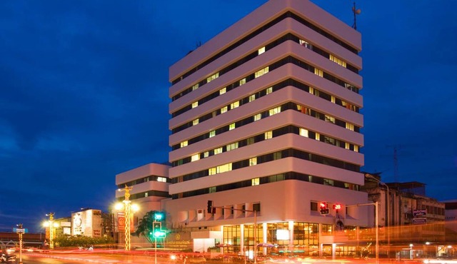Thumrin Hotel