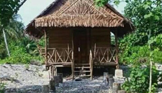 Thunders Surf Camp Pagai