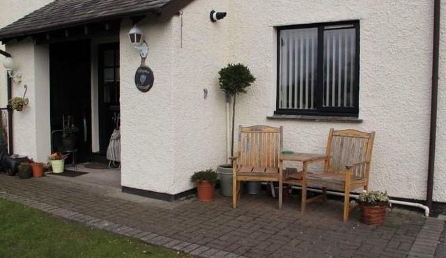 THYME COTTAGE, with a garden in Windermere