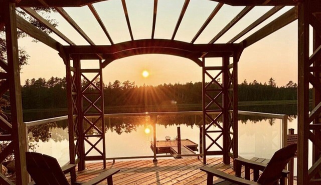 Tidal Tranquility Cottage with private Hot tub