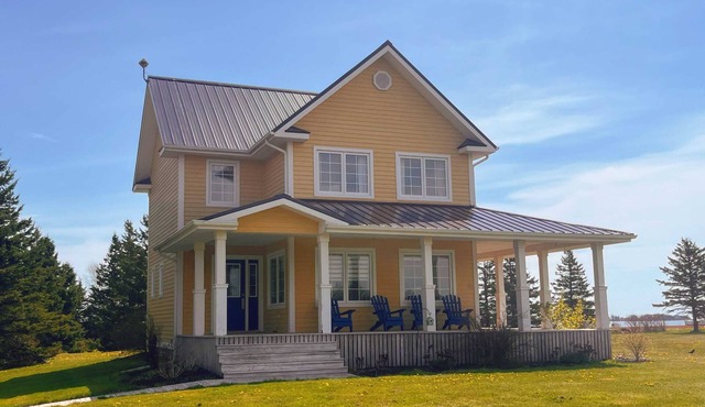 Tide and Bridge Beach House