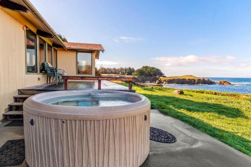 Tideaway Private Hot Tub and Expansive Ocean View
