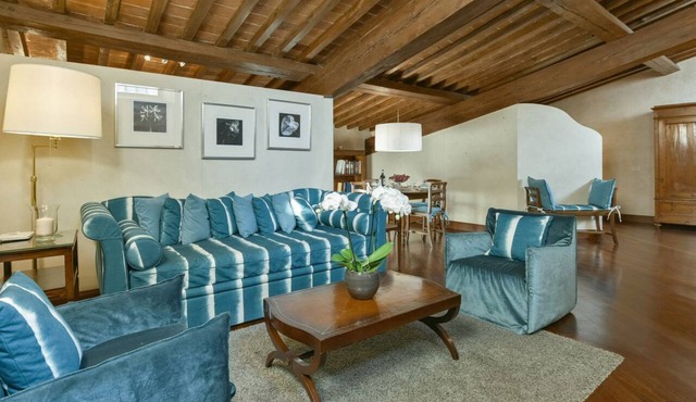 Tiepolo romantic penthouse in the Oltrarno