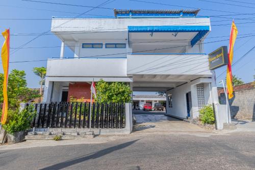 Tilamsari Hotel