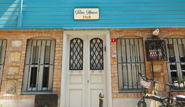 Tilas - Rooms in 19th Century Wooden Townhouse,Kadikoy