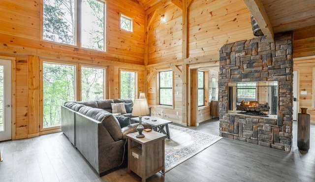 Timber Creek Lodge | Pet Friendly + Mtn Views