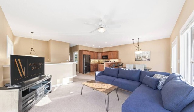 Timberline Crest | Balcony | Backyard | Pets Ok